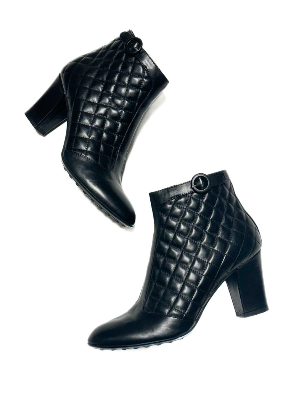 Aquatalia Black Quilted Italian Leather Ankle Boots Block Heel Side Zip Booties